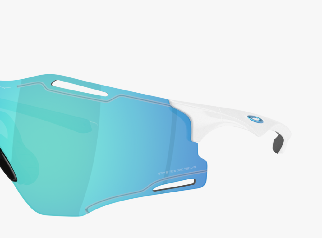 Gravure PRIZM au laser sur un verre Oakley authentique